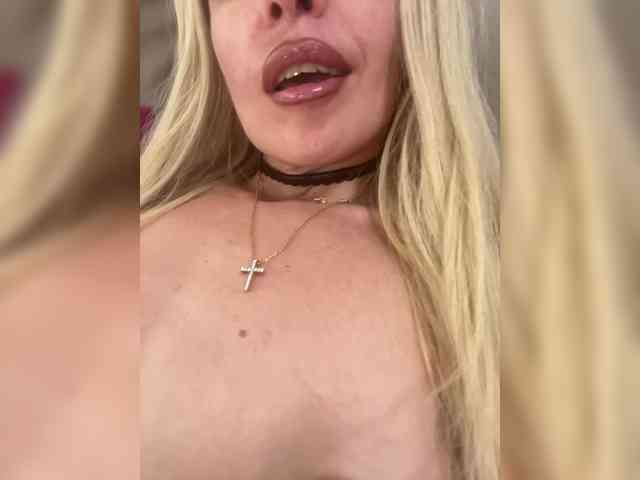 PATRICIA555 webcam