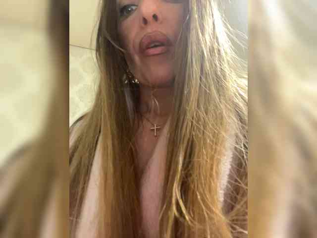 PATRICIA555 webcam