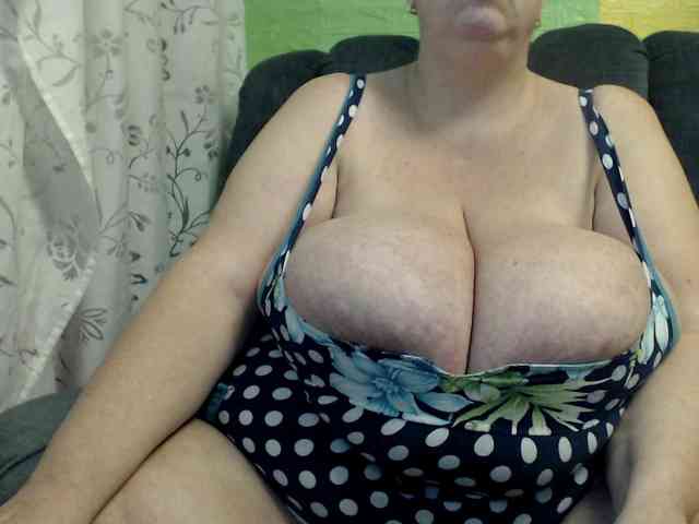 boobs40kk webcam