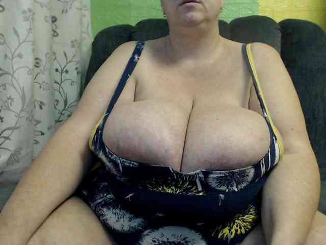 boobs44k Live Webcam on BongaCams