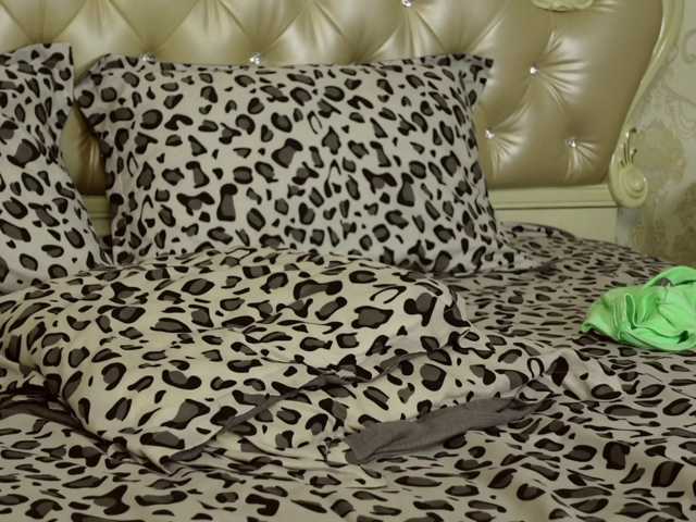 CarmellaAngel live cam preview