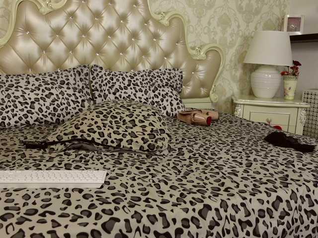 CarmellaAngel live cam on BongaCams