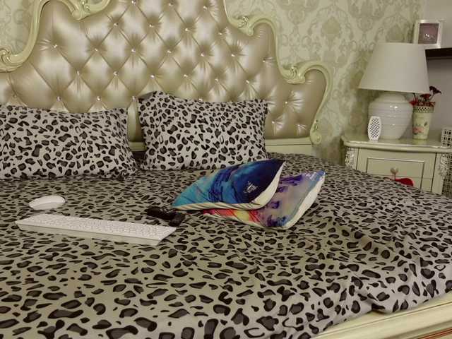CarmellaAngel live cam on BongaCams