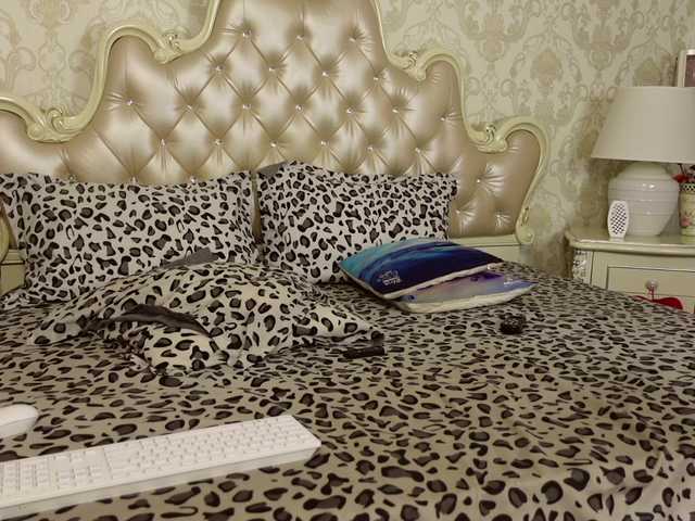 CarmellaAngel live cam on BongaCams