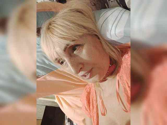pautina100 Live Webcam on BongaCams