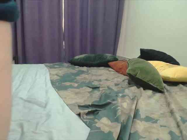 AprilBronte webcam