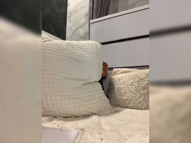 LoveLama's BongaCams show and profile