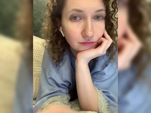 LoveLama's BongaCams show and profile