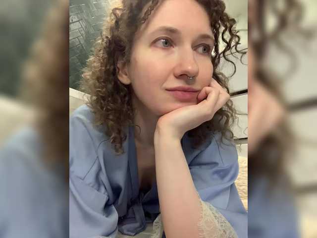 LoveLama's BongaCams show and profile