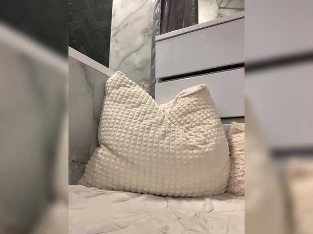 LoveLama's BongaCams show and profile