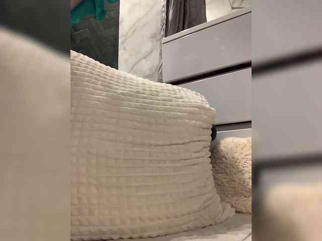 LoveLama Sex Cam Show
