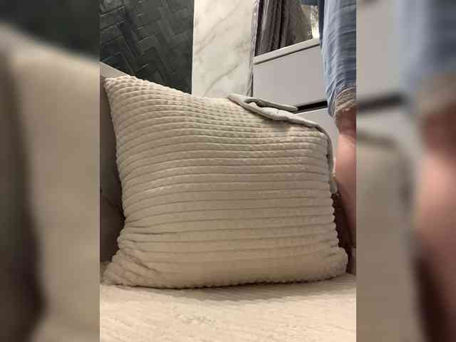 LoveLama Sex Cam Show