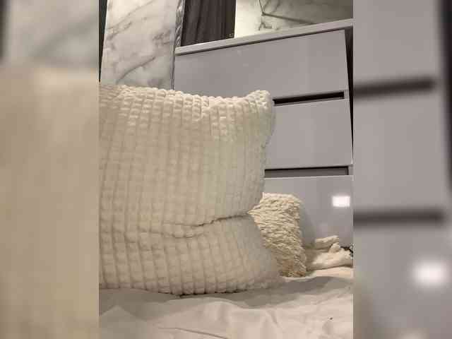 AlenaRai webcam