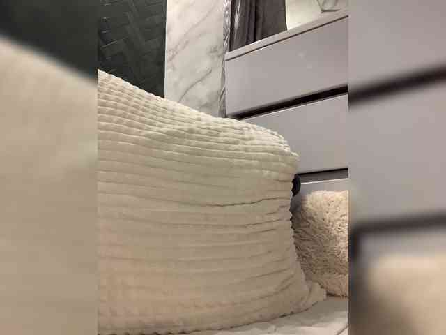 LoveLama Sex Cam Show