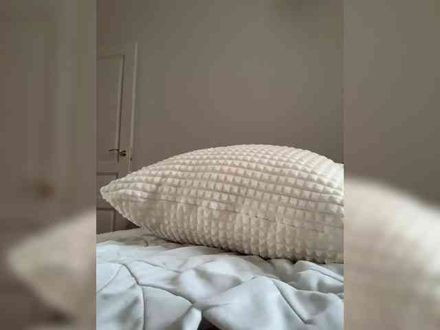 AlenaRai webcam