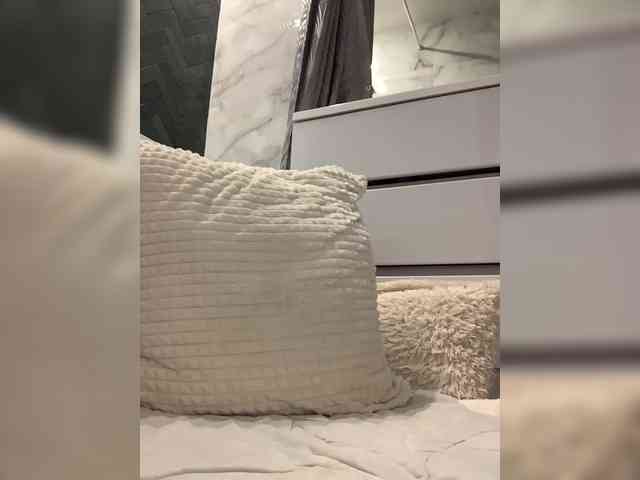 LoveLama Sex Cam Show