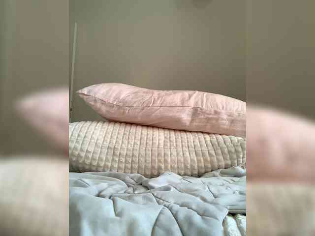 AlenaRai webcam