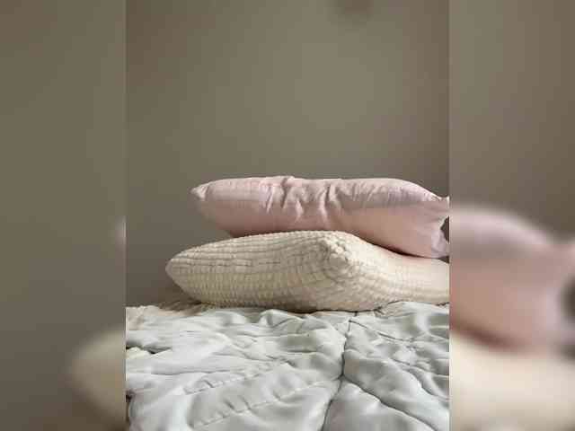 AlenaRai webcam