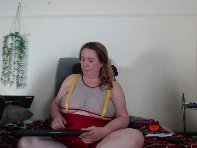 titanic-tits live sex show