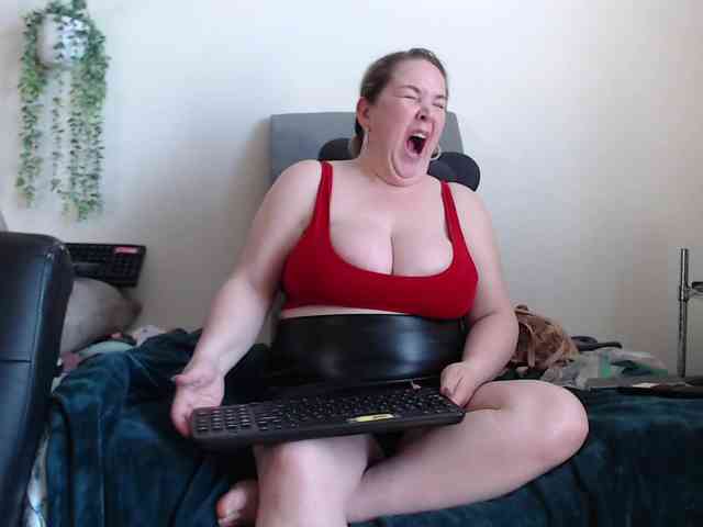 titanic-tits titanic-tits
