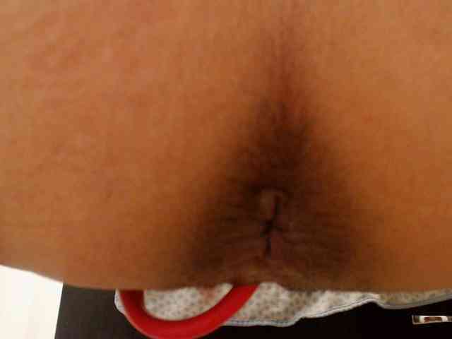 Modèle: cumpussywet