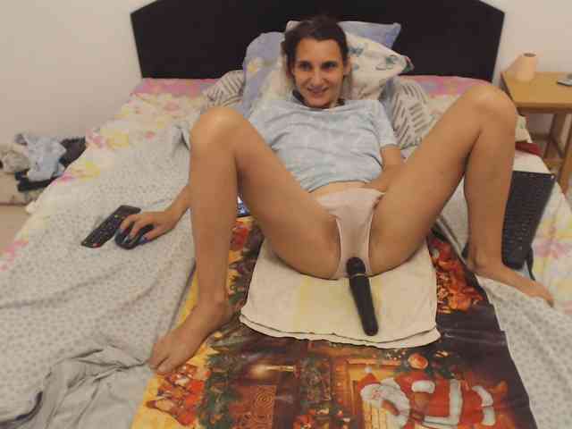 Modèle: cumpussywet