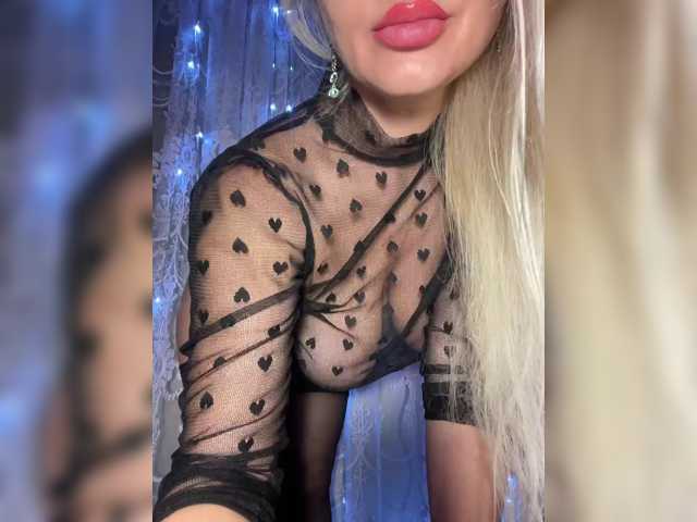 Emiliiaaa live cam on BongaCams