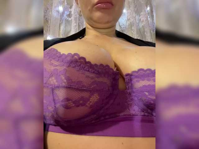 emiliiaaa live sex