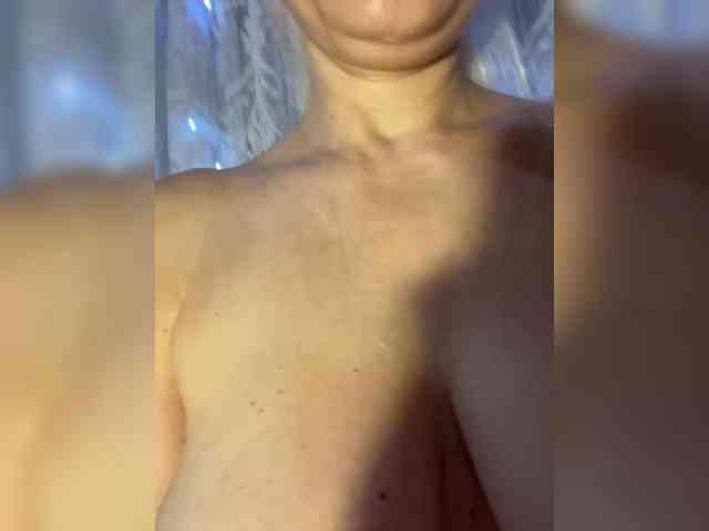 Emiliiaaa Sex Cam Show
