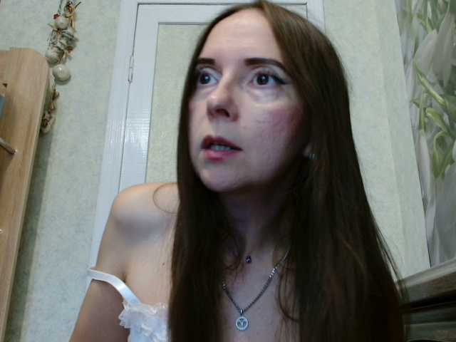 TvoyaIgrushka live cam on BongaCams