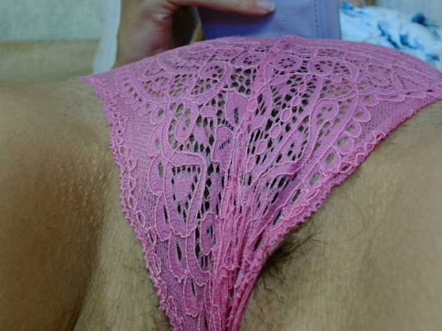 TvoyaIgrushka live cam on BongaCams