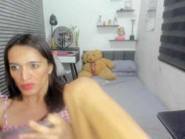Aruray Live Webcam on BongaCams