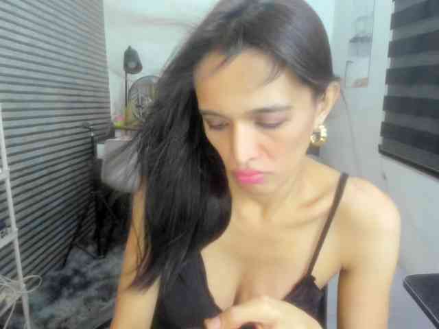 Aruray Live Webcam on BongaCams