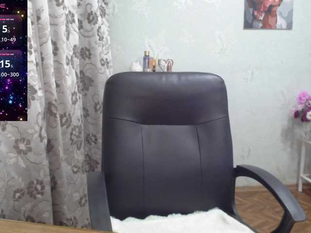 Lapochka2 live cam on BongaCams