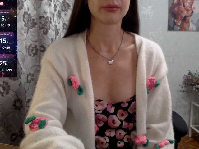 Lapochka2 live cam on BongaCams