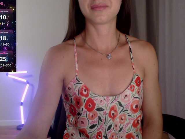 Lapochka2 live cam on BongaCams