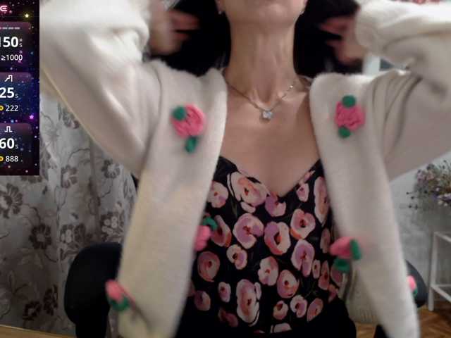 Lapochka2 live cam on BongaCams