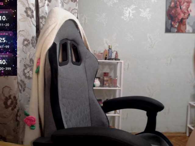 Lapochka2 live cam on BongaCams