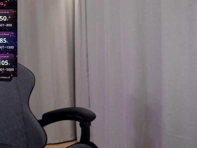 Lapochka2 live cam on BongaCams