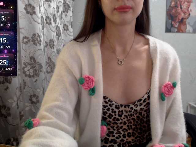 Lapochka2 live cam on BongaCams