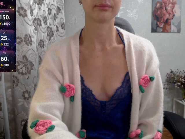 Lapochka2 live cam on BongaCams