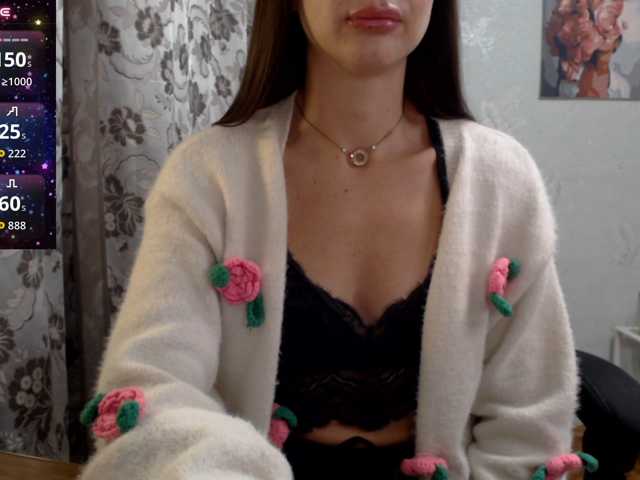 Lapochka2 live cam on BongaCams