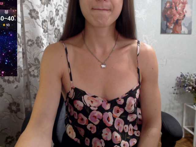 Lapochka2 live cam on BongaCams