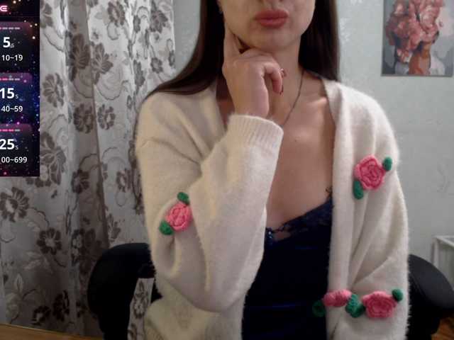 Lapochka2 live cam on BongaCams