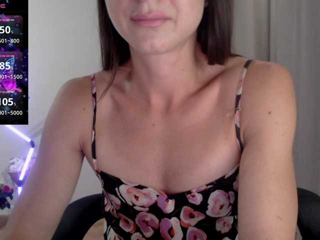 Lapochka2 live cam on BongaCams