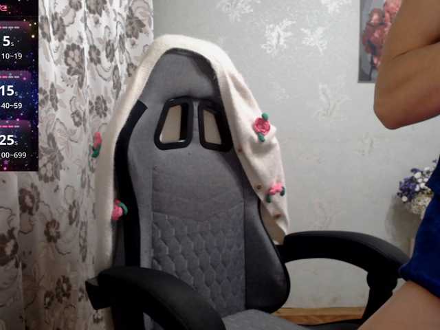 Lapochka2 live cam on BongaCams