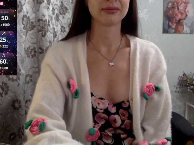 Lapochka2 live cam on BongaCams
