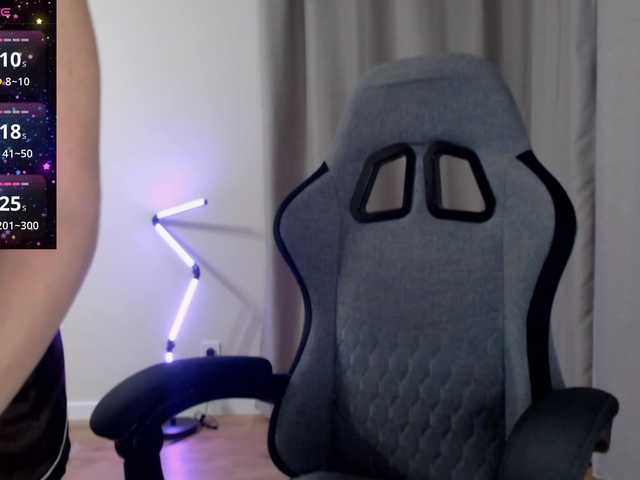 Lapochka2 live cam on BongaCams