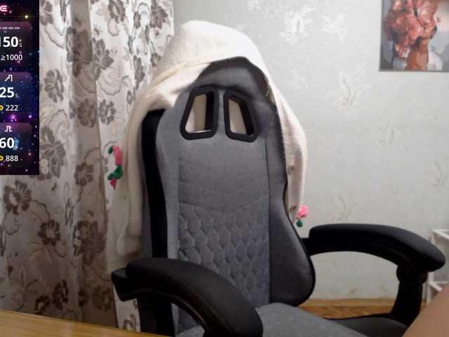 Lapochka2 live cam on BongaCams