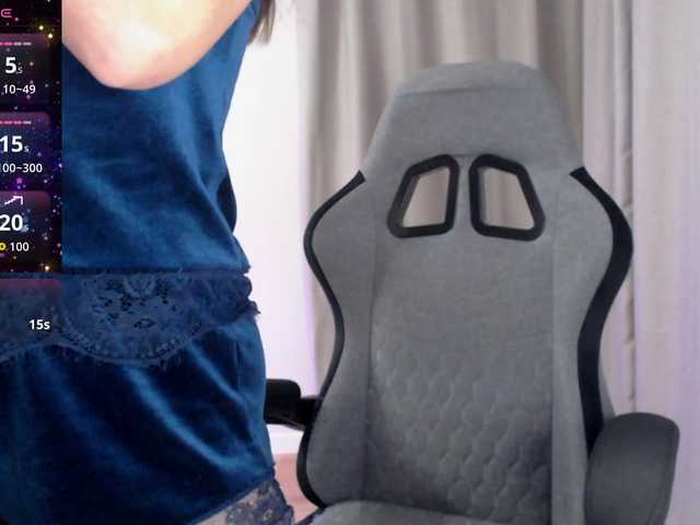 Lapochka2 live cam on BongaCams